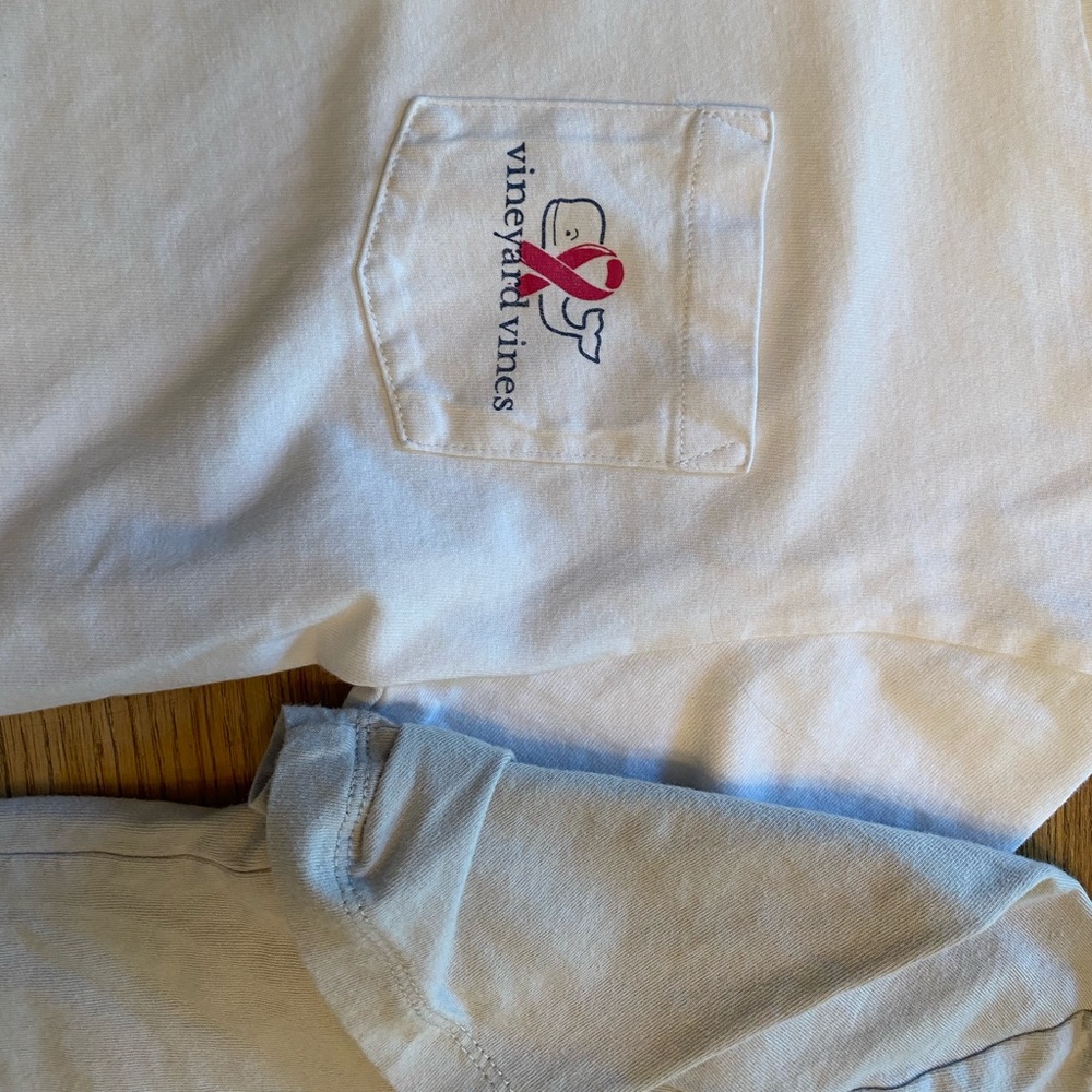 2 Boys Vineyard Vines tees size small 8-10 preworn